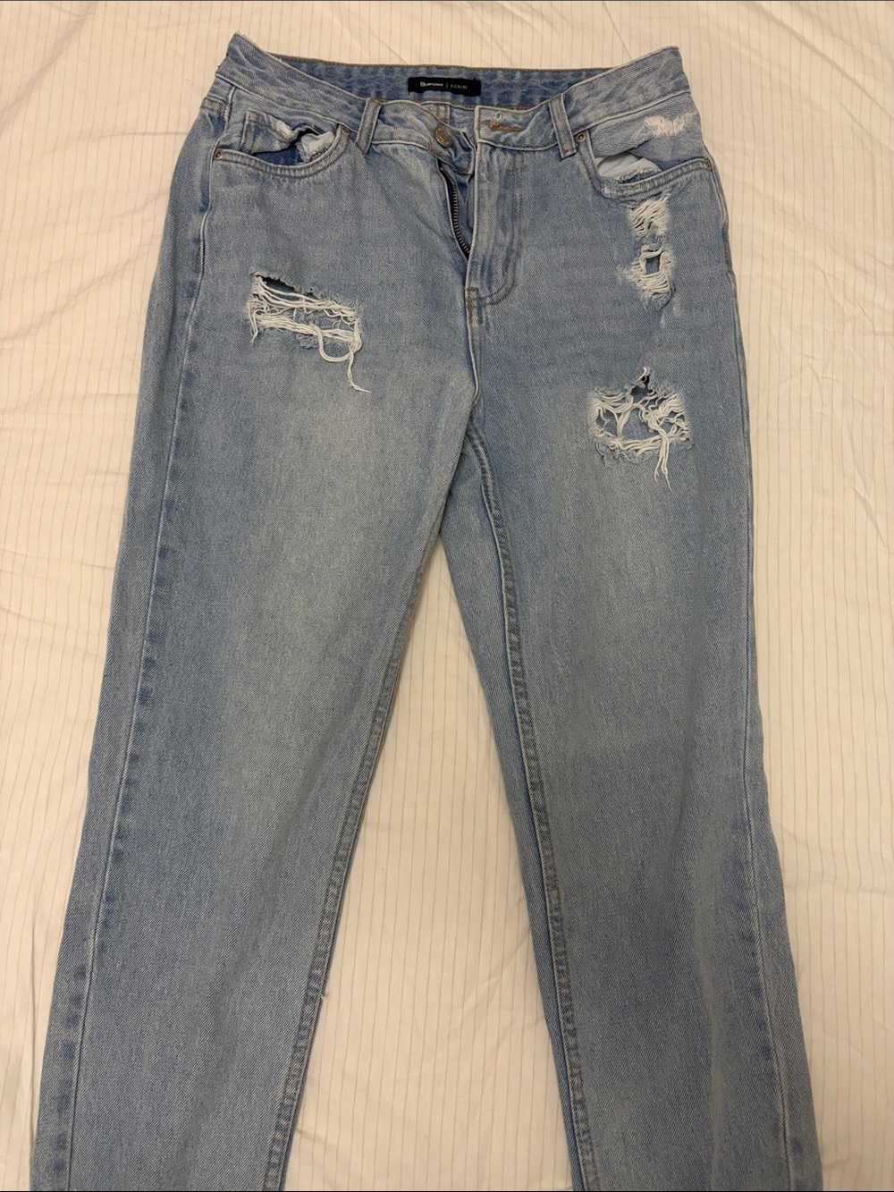 Bluenotes Light Wash Distressed Women’s Mom Jeans
